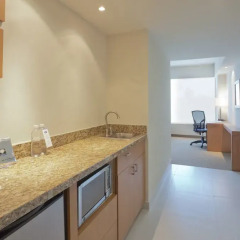 Отель Hampton Inn by Hilton/ GuadalajaraExpo ванная