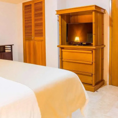 Отель Quality Inn Mazatlan комната для гостей фото 3