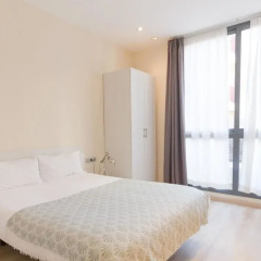 Апартаменты Plaza España Apartments комната для гостей