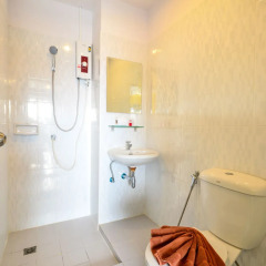 Отель Two Color Patong ванная