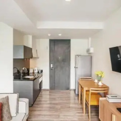 Отель The Deck Condo Patong в номере фото 2