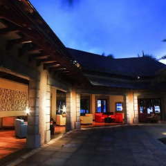 Отель Maradiva Villas Resort and Spa парковка