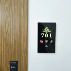 Alibaba Hotel сейф в номере
