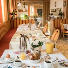 Hotel Gasthof Soller Исманинг питание фото 2