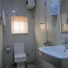 Отель Bex Suites and Spa Энугу ванная фото 2