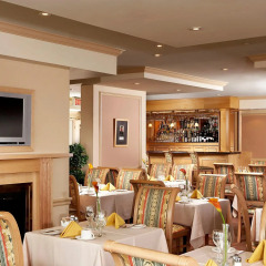 Отель Four Points by Sheraton Toronto Lakeshore Канада, Торонто - отзывы, цены и фото номеров - забронировать отель Four Points by Sheraton Toronto Lakeshore онлайн питание