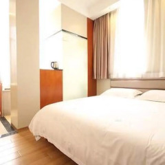 TIE LV Holiday Hotel комната для гостей фото 5