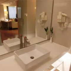 Jovenstars Hotel ванная