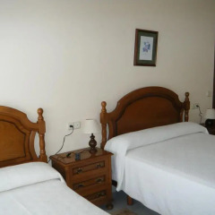 Отель Hostal As Viñas сейф в номере