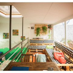 Hostel One Paralelo Барселона балкон