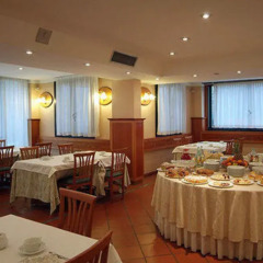 Отель Hostellerie Du Cheval Blanc Аоста питание фото 3