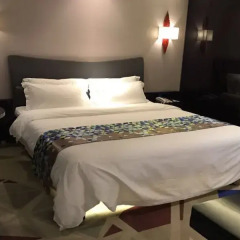 Отель Zmax Chengdu Chunxi Road сейф в номере