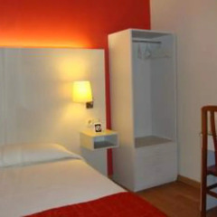 Отель Hostal Fontanella Испания, Барселона - отзывы, цены и фото номеров - забронировать отель Hostal Fontanella онлайн комната для гостей фото 4
