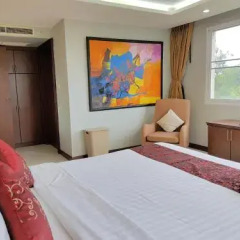 Отель Nova Atrium By Pattaya Holiday Паттайя комната для гостей фото 2