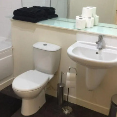 Отель Finlay Drive City View Apartment Великобритания, Глазго - отзывы, цены и фото номеров - забронировать отель Finlay Drive City View Apartment онлайн ванная фото 2