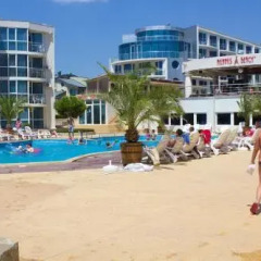 Отель Complex Atlantis Resort спортивное сооружение