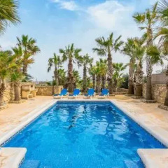 Отель Villa Veduta Мальта, Айнсилем - отзывы, цены и фото номеров - забронировать отель Villa Veduta онлайн бассейн фото 2