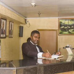 Отель EEMJM Hotels and Suites Limited интерьер отеля