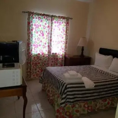 Отель Tropical Court Resort Near Montego Bay Airport комната для гостей фото 5