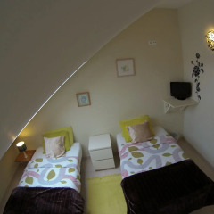 Отель Peniche Surf Lodge Пениче комната для гостей фото 3
