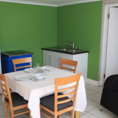 Отель 10 Cadoza BnB в номере фото 2