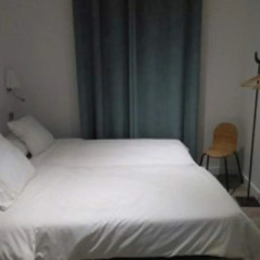 Отель Arena Hostel Boutique Испания, Кониль-де-ла-Фронтера - отзывы, цены и фото номеров - забронировать отель Arena Hostel Boutique онлайн комната для гостей фото 2