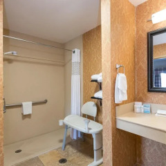 Отель Hampton Inn & Suites Lake City, Fl Лейк-Сити сейф в номере