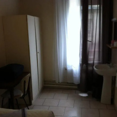 Отель Hipotel Paris Bordeaux Ménilmontant Париж удобства в номере фото 2