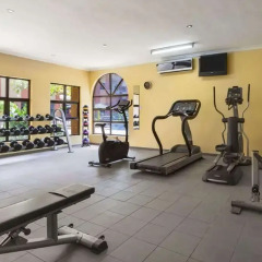Отель Hawthorn Suites By Wyndham Abuja фитнесс-зал фото 2