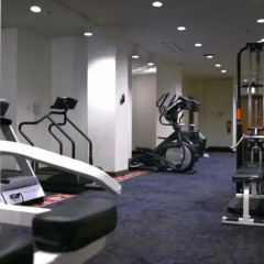 Congress Plaza Hotel фитнесс-зал