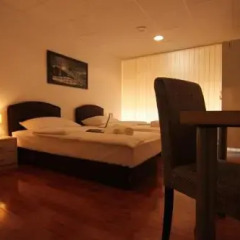 Отель Rooms XXL комната для гостей