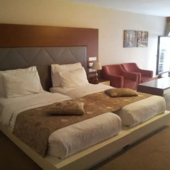 Отель Gravis Suites Стамбул комната для гостей фото 2