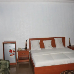Esre Blues Hotel Калабар сейф в номере