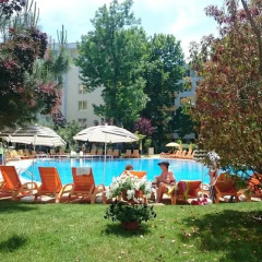 Отель Yassen Holiday Village Солнечный берег бассейн фото 4