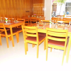 Отель Ashaz Inn (and Cafe) Мале питание