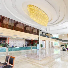 Отель Boluo Jiabinyuan Resort бассейн