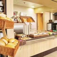 Отель B&B Hotel Wrocław Centrum Польша, Вроцлав - 1 отзыв об отеле, цены и фото номеров - забронировать отель B&B Hotel Wrocław Centrum онлайн питание фото 2