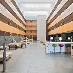 Отель TRYP Barcelona Aeropuerto Hotel Испания, Эль-Прат-де-Льобрегат - 7 отзывов об отеле, цены и фото номеров - забронировать отель TRYP Barcelona Aeropuerto Hotel онлайн бассейн