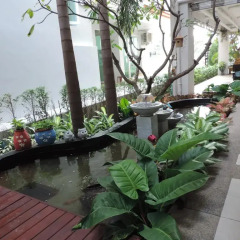 Отель The Garden Living
