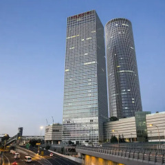 Crowne Plaza Tel Aviv City Center Израиль, Тель-Авив - 9 отзывов об отеле, цены и фото номеров - забронировать отель Crowne Plaza Tel Aviv City Center онлайн вид на фасад