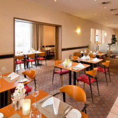 Leonardo Hotel Düsseldorf Airport - Ratingen питание