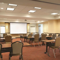 Отель Hyatt Place Ontario / Rancho Cucamonga фото 2