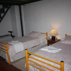 Layos Hostel - Camp комната для гостей фото 3