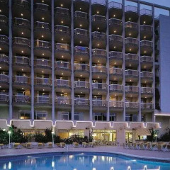 Отель Beverly Park & Spa Испания, Бланес - 10 отзывов об отеле, цены и фото номеров - забронировать отель Beverly Park & Spa онлайн фитнесс-зал фото 3