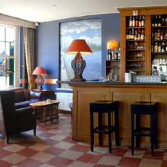 Hotel Restaurant t Jagershuis гостиничный бар