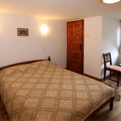 Отель Nenchova Guest House сейф в номере