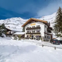 Отель Alpenblick Италия, Горнолыжный курорт Ортлер - отзывы, цены и фото номеров - забронировать отель Alpenblick онлайн спортивное сооружение