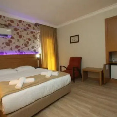 Siriusmi Hotel Чешме сейф в номере