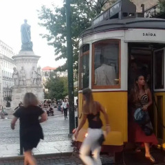 Отель Bairro Alto Centre of Lisbon городской автобус