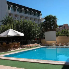 Karen Hotel бассейн фото 2